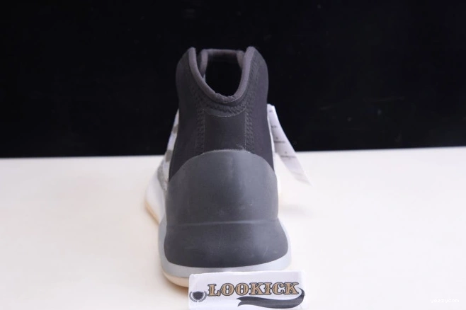 Q46473 QNTM YZY Quantum Adidas Yeezy 1013
